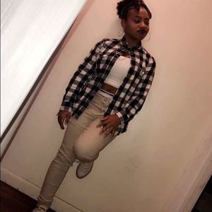 Meet your Posher, Melia